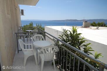 Apartments and rooms with parking space Brela, Makarska - 6895