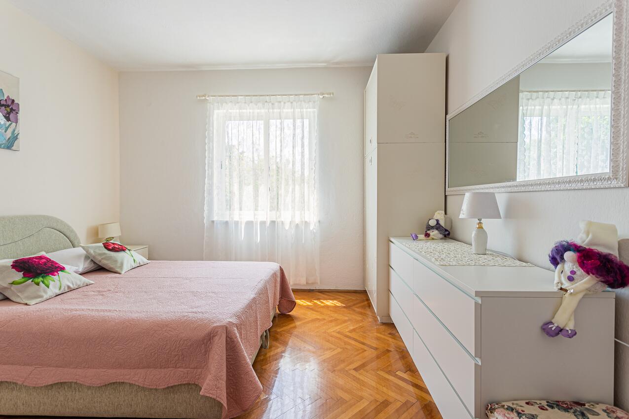 A-6899-a - Private accommodation - Apartments by the sea Živogošće - Porat, Makarska