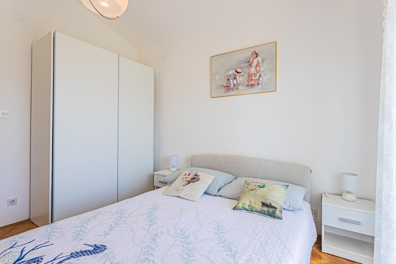 A-6899-d - Private accommodation - Apartments by the sea Živogošće - Porat, Makarska