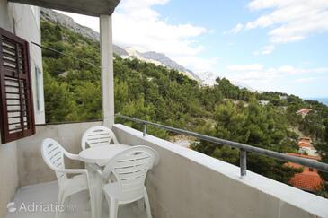 Apartments with parking space Brela, Makarska - 6906
