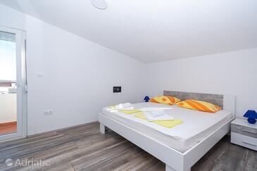 Appartamenti con parcheggio Razanac, Zara - Zadar - 6919