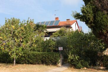 Rooms with terrace Novigrad, Istria