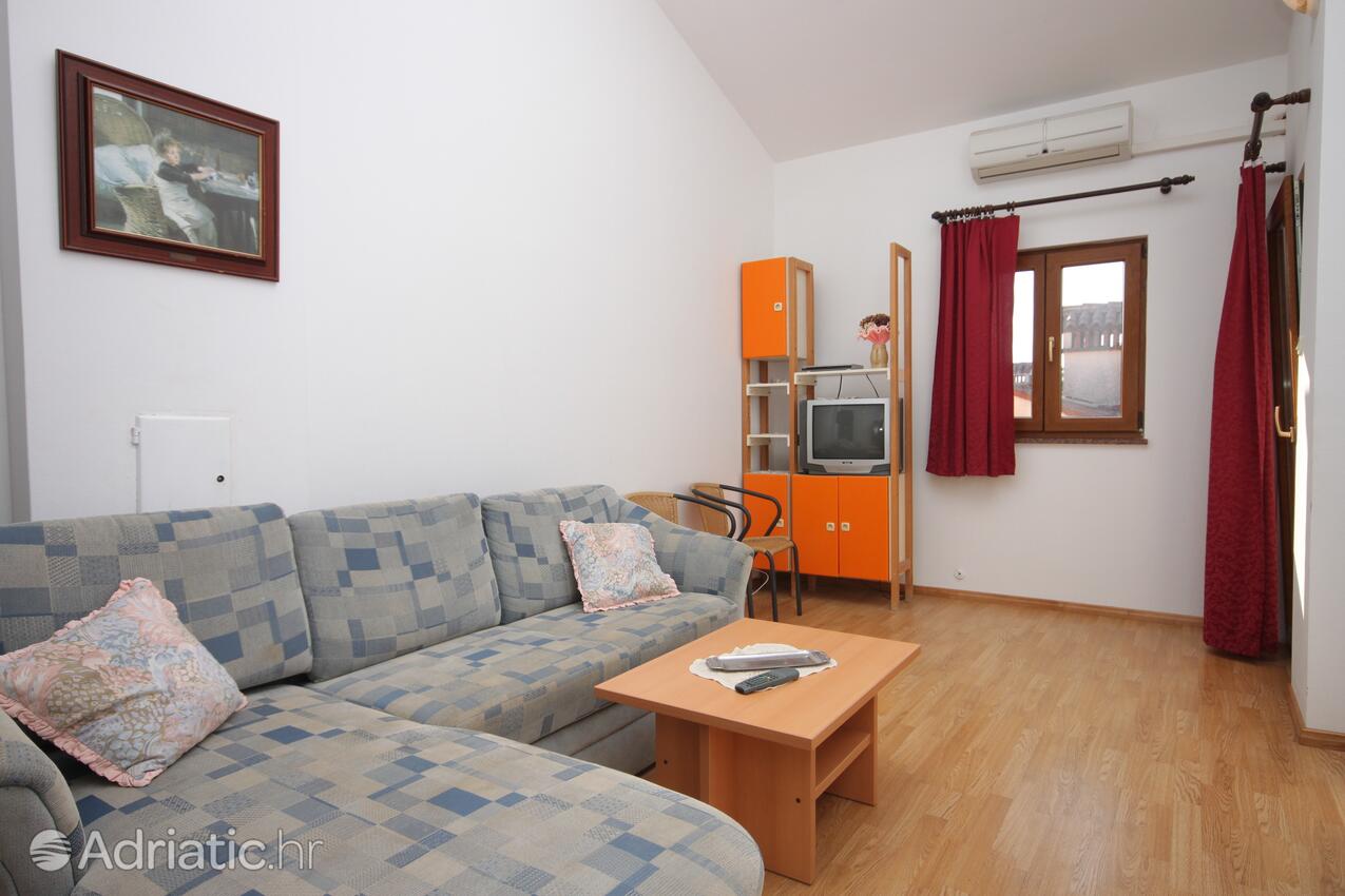 Ferienwohnungen mit Parkplatz Porec - 6937
