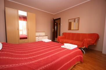 Apartments with terrace Vrsar, Istria