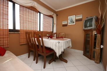 Apartments with terrace Vrsar, Istria