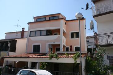 Apartments with terrace Vrsar, Istria