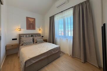 Enosobni apartma Novigrad (A-6951-b)
