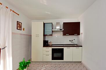 Apartments and rooms with a swimming pool Novigrad - 6951