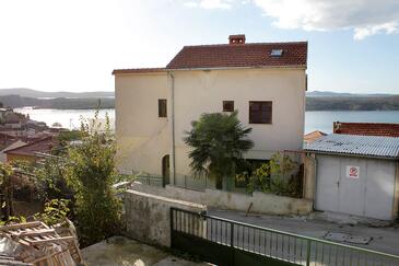 Lägenheter med terrass Šibenik, Norra Dalmatien