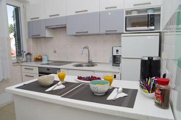 Apartments with WiFi Split - 6972