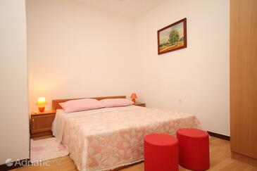 Apartments with parking space Umag - 6978