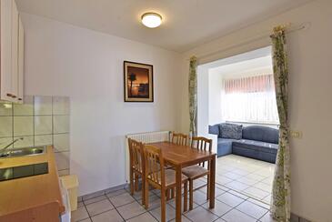 Family-friendly apartments with swimming pool Poreč - 6983