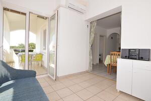Two bedroom apartment Poreč (A-6983-c)