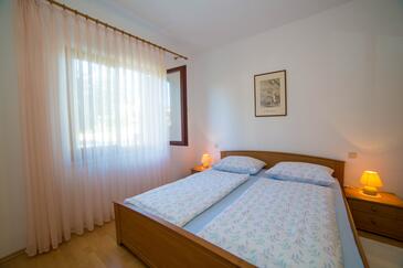 Apartments with parking space Poreč - 6984