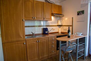 Apartments with parking space Poreč - 6984