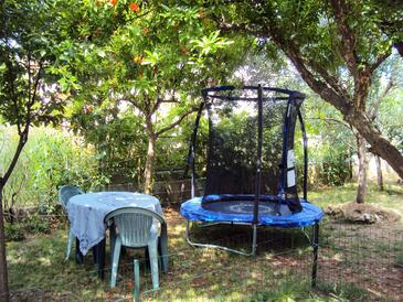 Apartments with parking space Pula - 6985