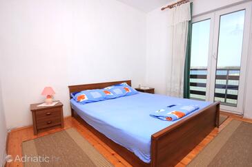 Familieleiligheter ved sjøen Kraj, Pasman - 699