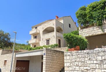 Apartments with parking space Postira, Brač - 700 Adriatic.hr