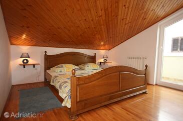Apartments with parking space Umag - 7027