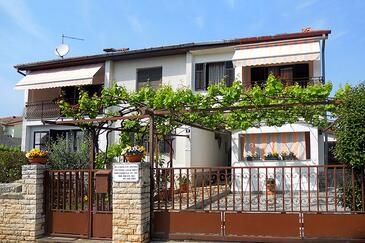 Apartment with terrace Poreč, Istria