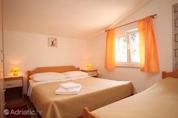 Apartments with parking space Umag - 7039