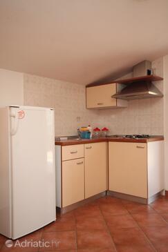 Apartments with parking space Umag - 7039