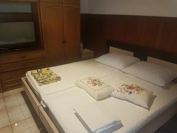 Apartments by the sea Povlja, Brač - 708