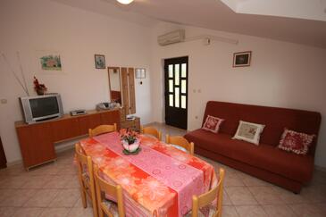 Apartments with terrace Vrsar, Istria