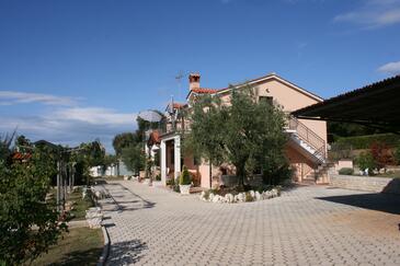 Apartments with terrace Vrsar, Istria
