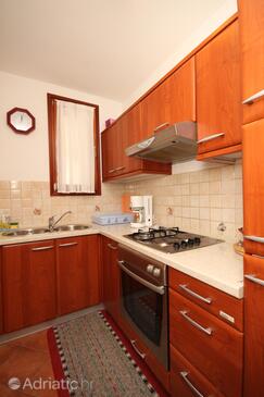 Apartments with parking space Rovinj - 7095