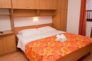 Leiligheter med parkering Novigrad - 7108