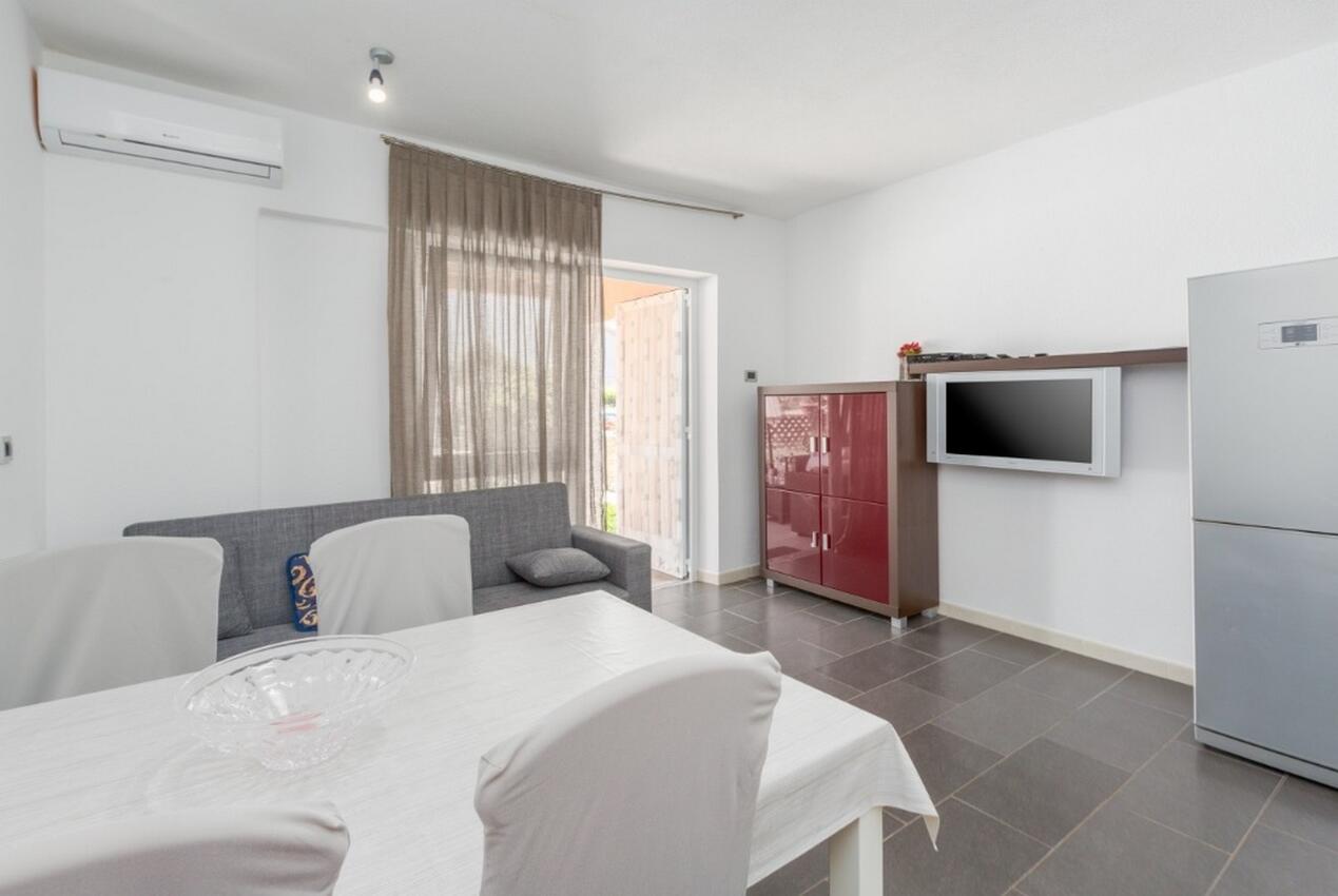 Appartamenti con parcheggio Novigrad - 7135