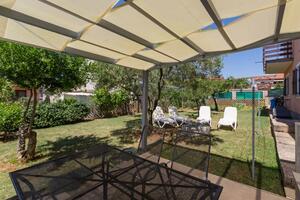 Appartements avec parking Novigrad - 7135