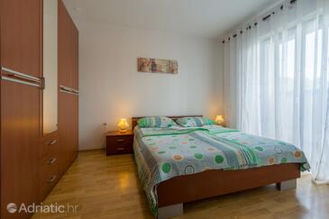 Lägenheter med parkering Porec - 7137