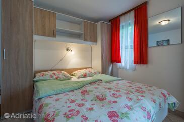 Lägenheter med parkering Porec - 7137