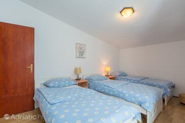 Lägenheter med parkering Porec - 7137