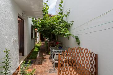 Lägenheter med parkering Porec - 7137