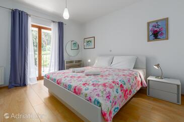 Apartments with WiFi Rovinj - 7144