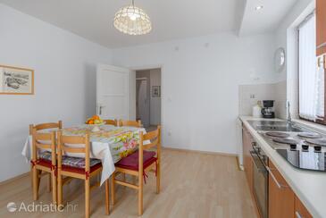 Apartments with WiFi Rovinj - 7144