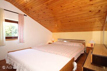 Apartments with parking space Bašanija, Umag - 7149