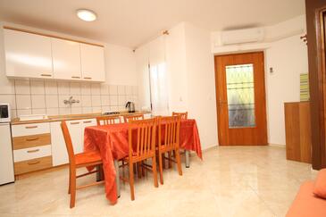 Two bedroom apartment Fažana (A-7153-a)