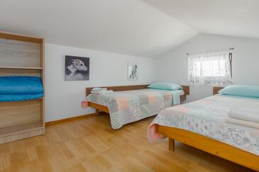 Apartments with parking space Poreč - 7154