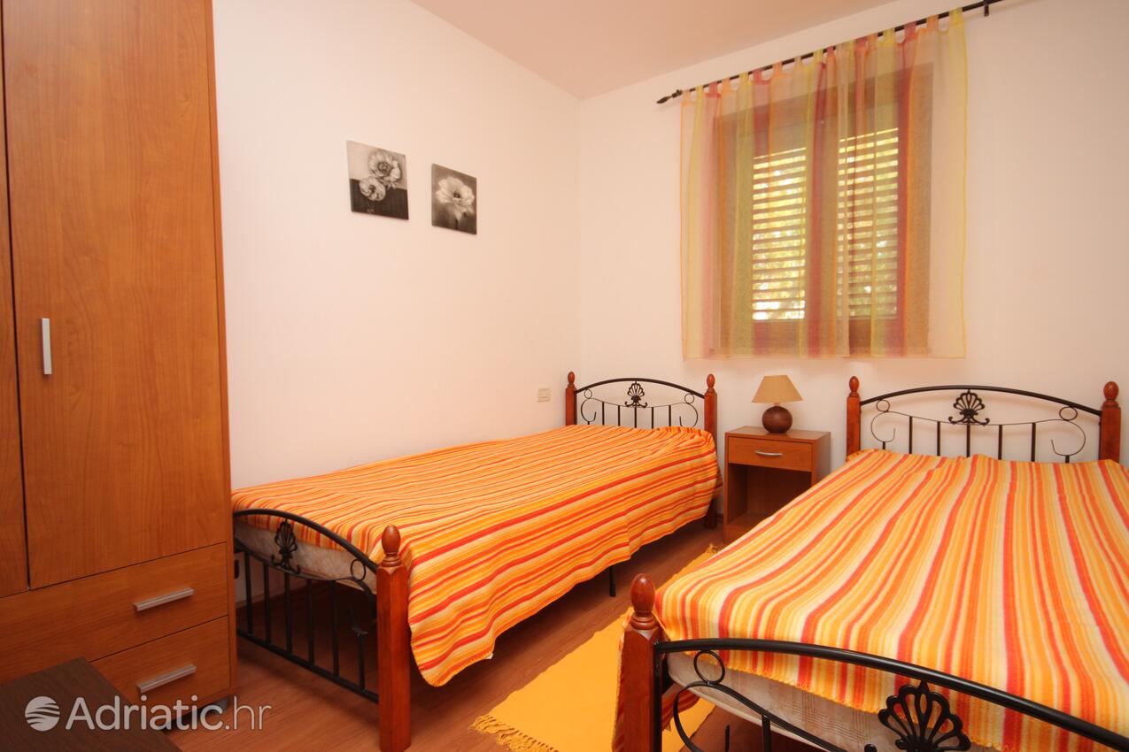 Apartments with parking spaces Đuba, Umag - 7161