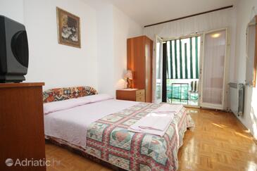 Apartments and rooms with parking space Rovinj - 7170