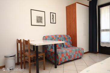 Apartments with parking space Rovinj - 7174