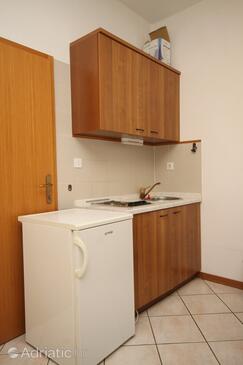 Apartments with parking space Rovinj - 7174