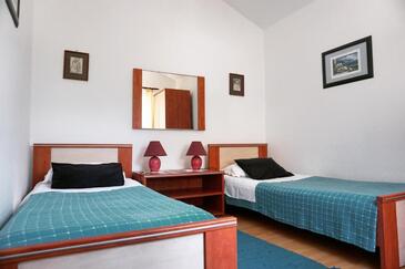 Ferienwohnungen mit Parkplatz Valbandon, Fazana - 7200