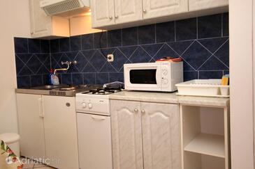 Apartments with parking space Valbandon, Fažana - 7200