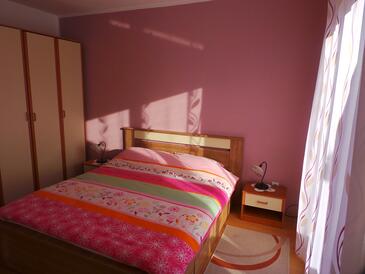 Ferienwohnungen mit Parkplatz Fazana - 7206