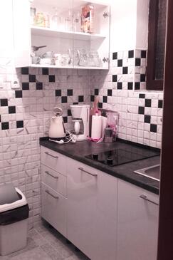 Apartments with parking space Fažana - 7206